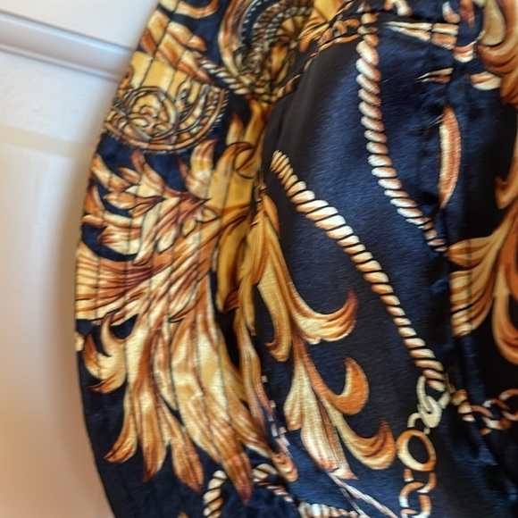 KBEthos Black Satin Gold Chain Rope Design Bucket Hat OS - Picture 9 of 15